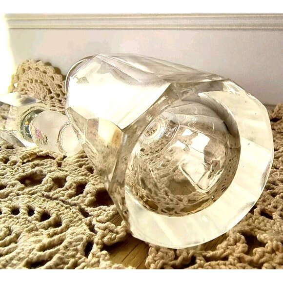 SET/2 Crystal Glass Cruets  w/Glass Stoppers, Oil and Vinegar, EUC - Picture 8 of 10